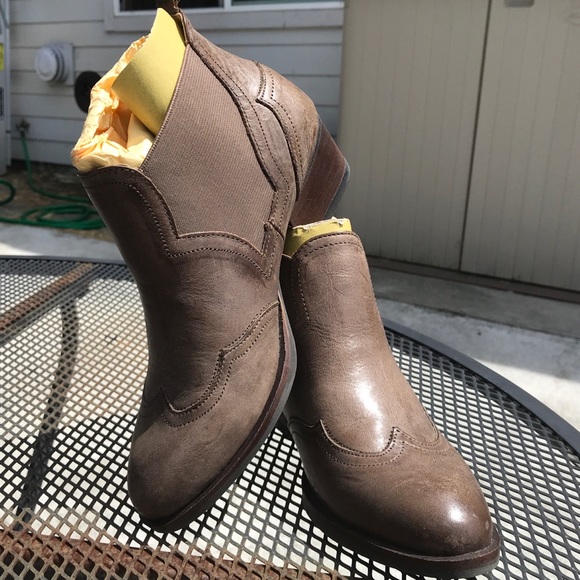 Bussola Shoes - Western Booties!🐴BNIB🌟Bussola!